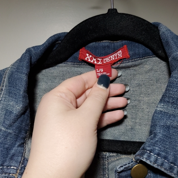 Forever 21 Cropped Jean Vest - Large - Picture 2 of 4